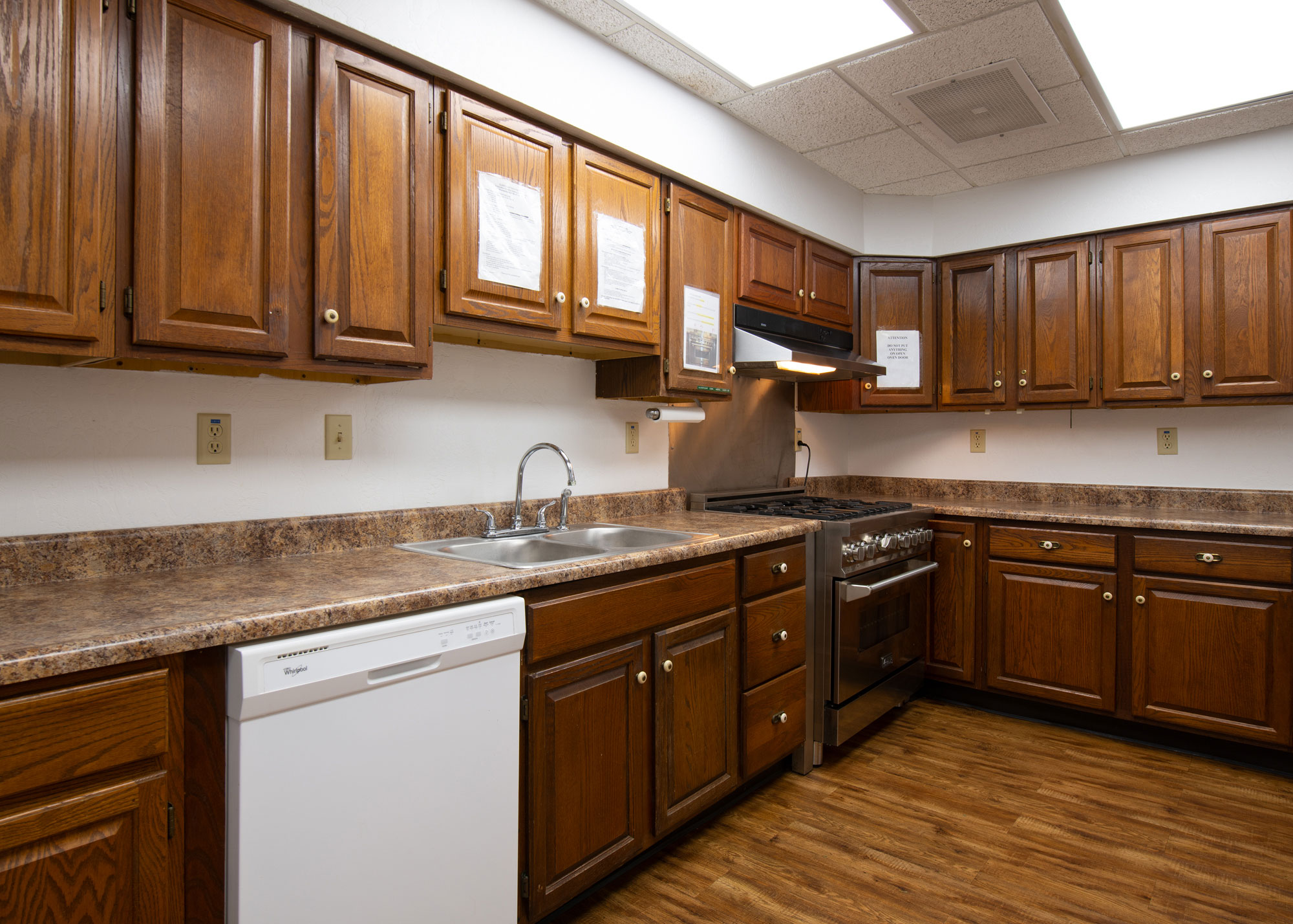 Cloverleaf-Estates-West_Kitchen-Clubhouse