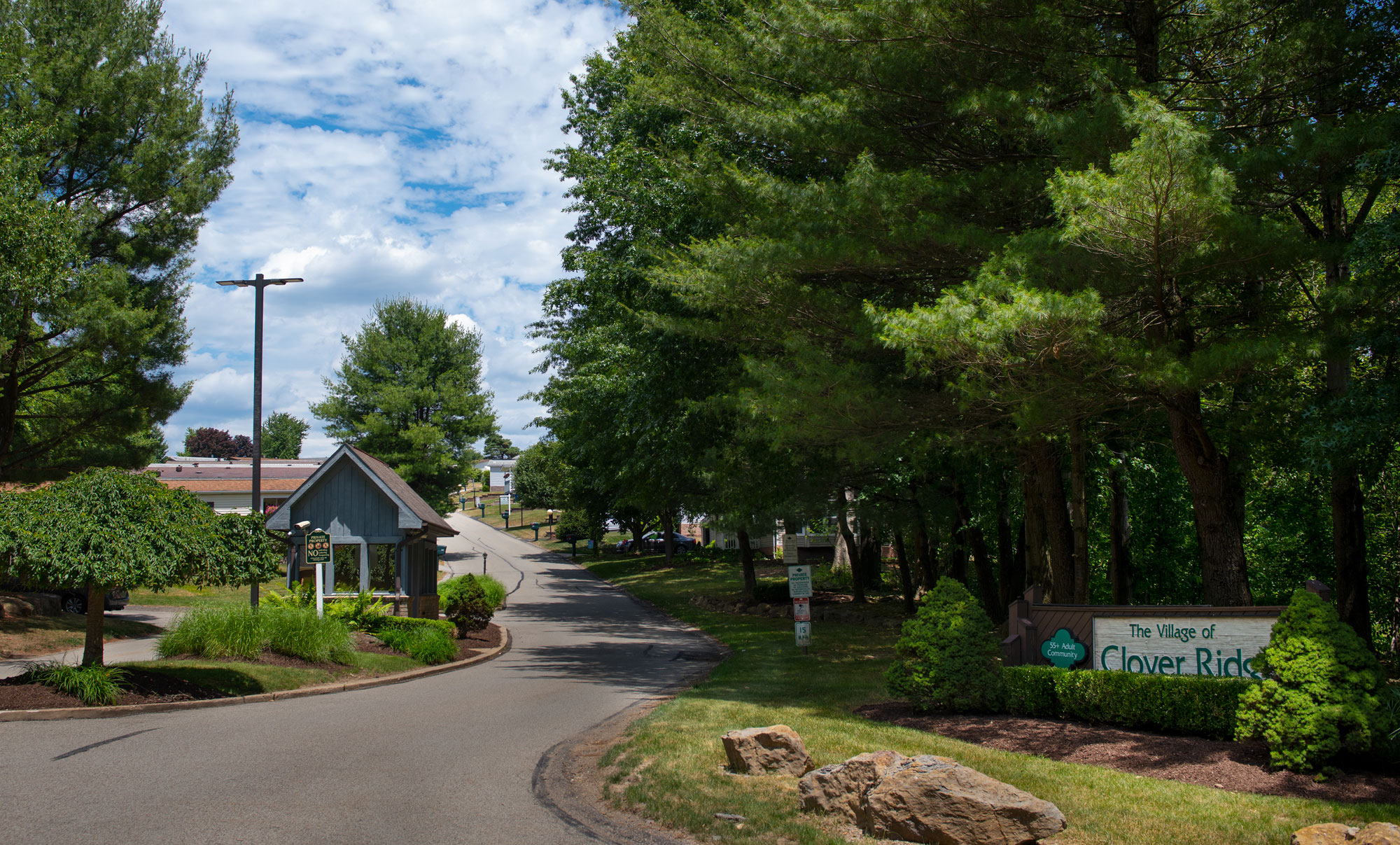 Village-of-Clover-Ridge_Exterior-Entrance