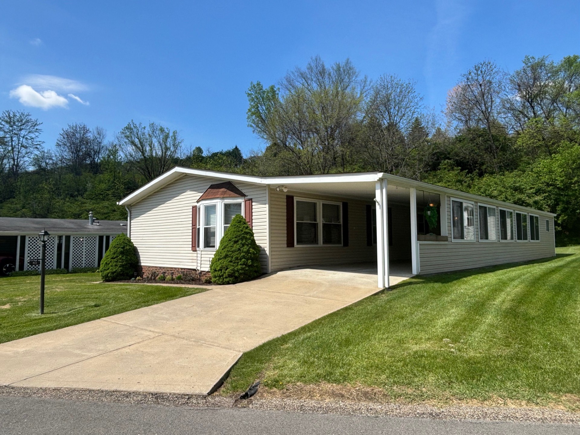 40 stratford ct carnegie outside 3