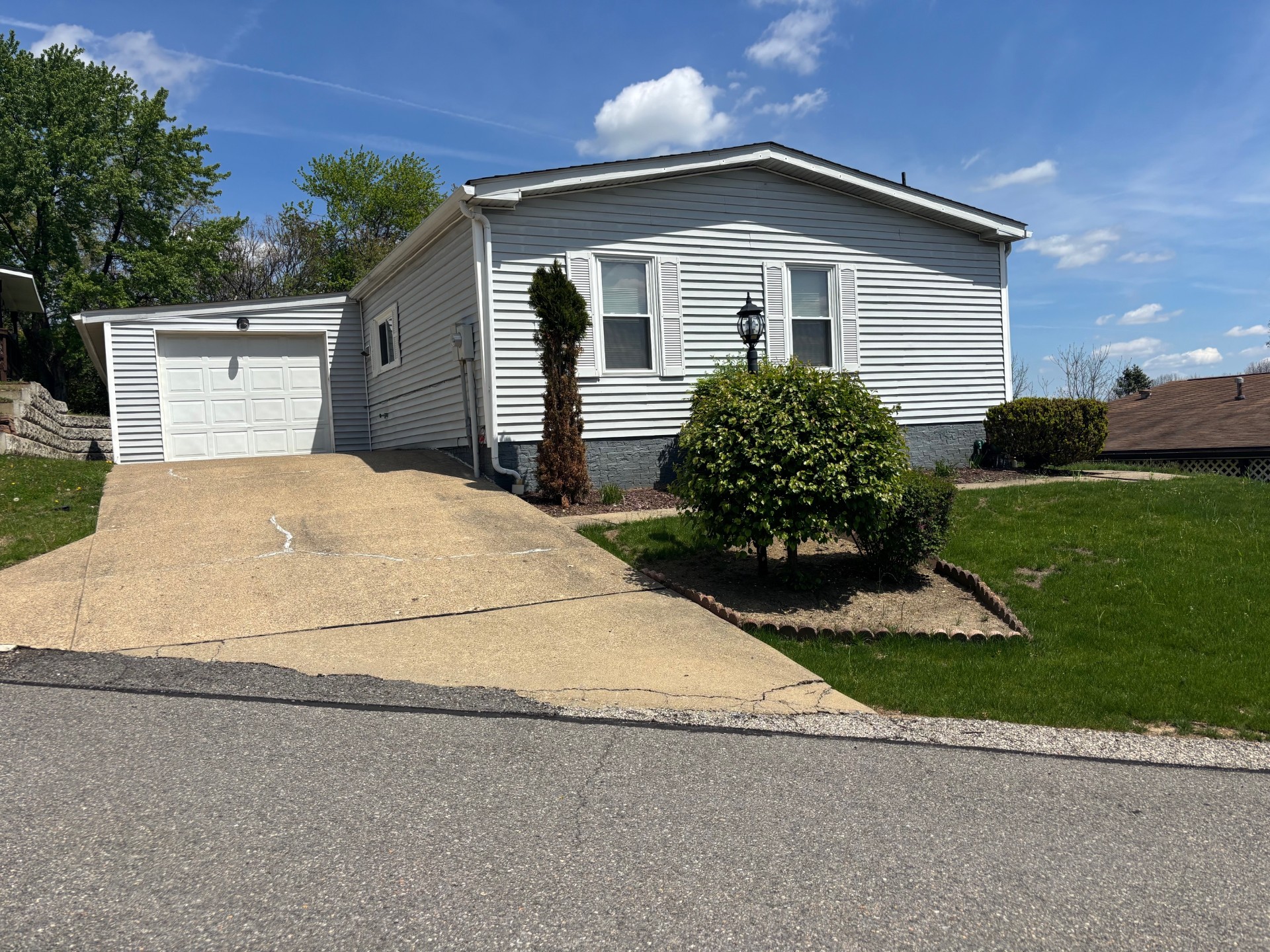 610 westchester ct carnegie outside 2