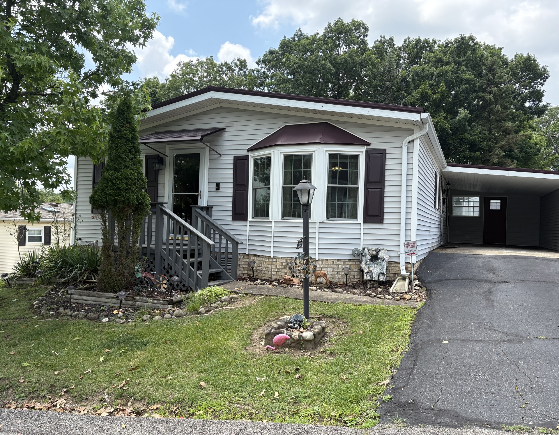 229 Wedgewood ct Carnegie PA 15106