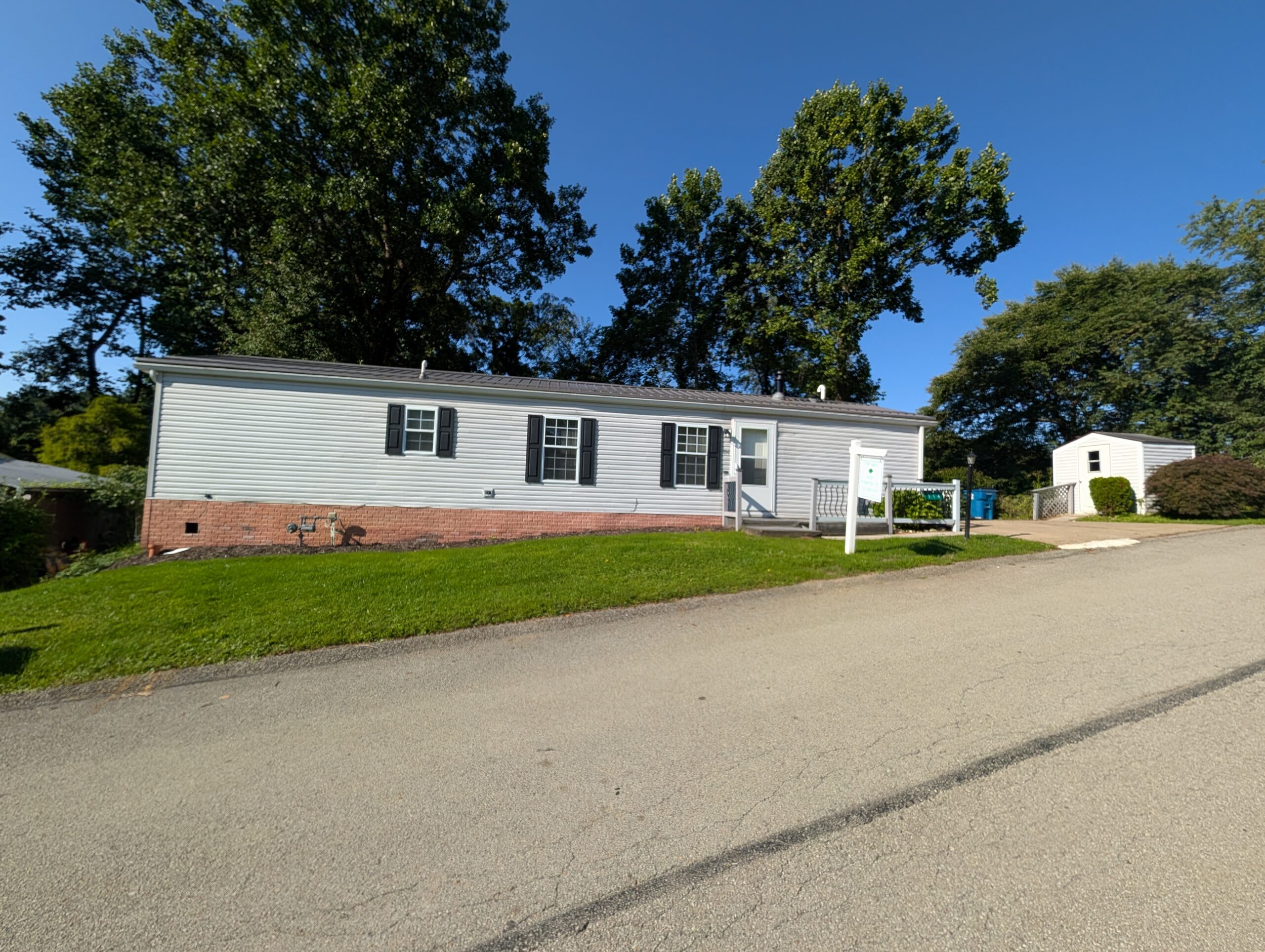 114 Hawthorne Ct Delmont PA 15626